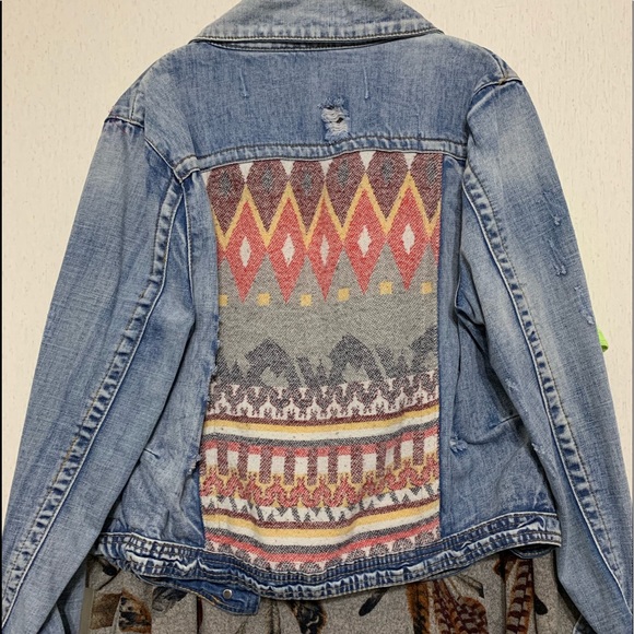 ‼️SOLD‼️Denim Jacket - Picture 2 of 2